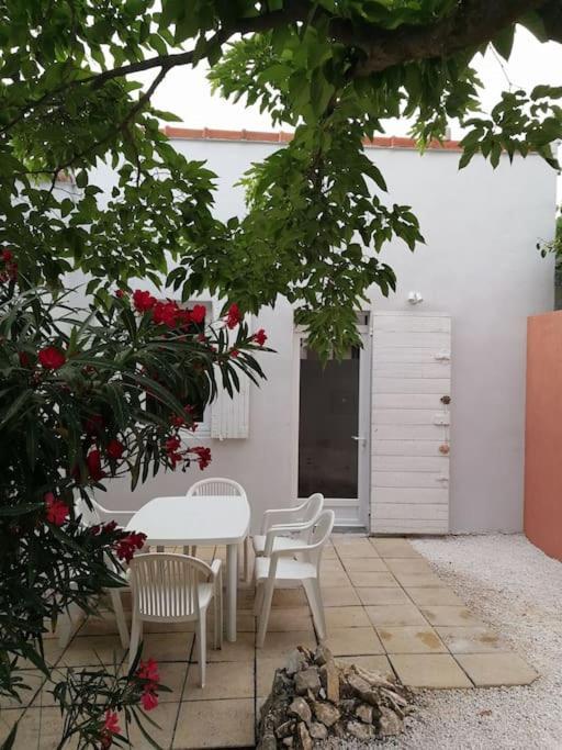 Villa Au Calme Avec Exterieur Et Parking Gratuit Aux Portes D'Aix Et Marseille Emplacement Ideal Esterno foto